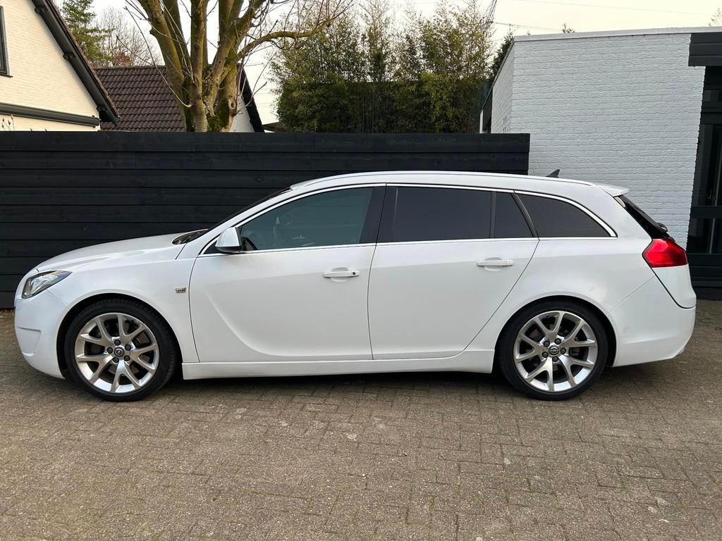 Opel Insignia Sports Tourer 2.8 T OPC 4x4, Recaro, Leder, Auto's, Opel, Automaat, Euro 5, Gebruikt, Zwart