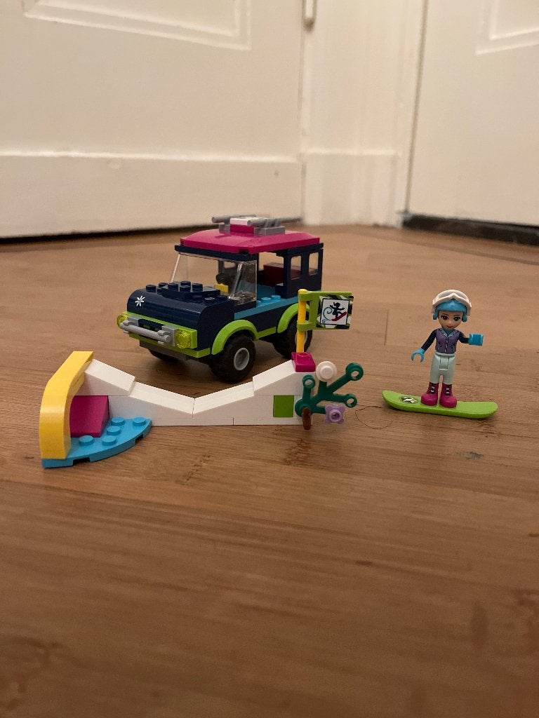 Lego Friends Snowboarder met auto en schans, Gebruikt, Lego, Friends, Ophalen of Verzenden