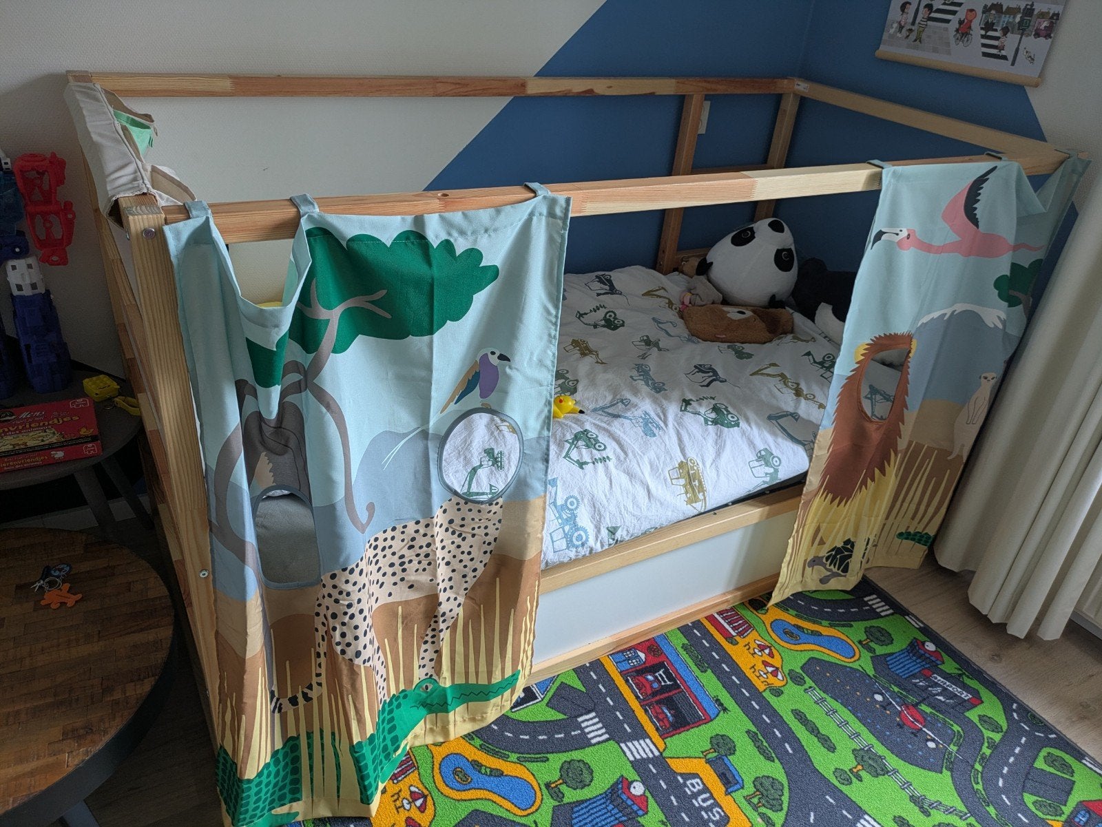 IKEA Kura bed met tent en gordijnen, Kinderen en Baby's, Ophalen, 85 tot 100 cm, Gebruikt, Hoogslaper of Stapelbed