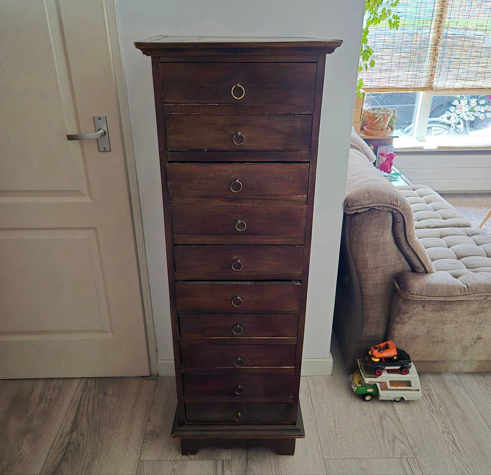 Vintage teakhouten ladekast, Ophalen