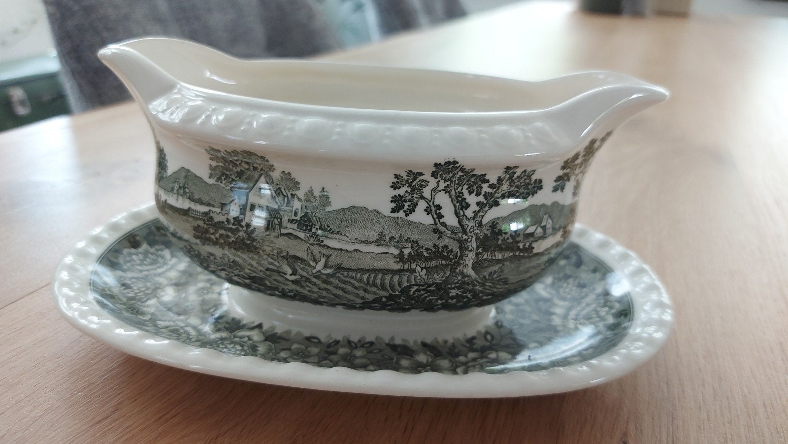 Villeroy & Boch Rusticana Sauskom inclusief Schotel, Ophalen of Verzenden, Porselein, Overige stijlen, Kom(men)