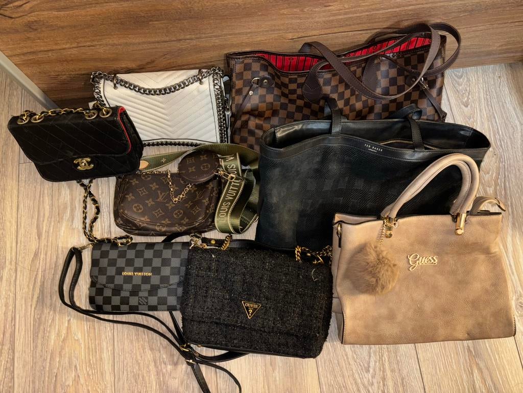 Tassen, Sieraden, Tassen en Uiterlijk, Tassen | Damestassen, Ophalen of Verzenden, Zo goed als nieuw, Schoudertasje