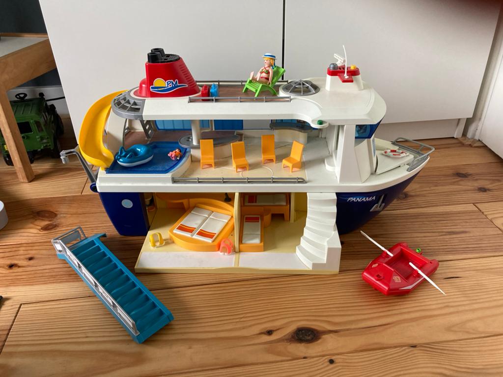 Playmobil cruiseschip 6878 met glijbaan en reddingsboot, Ophalen of Verzenden, Gebruikt, Complete set