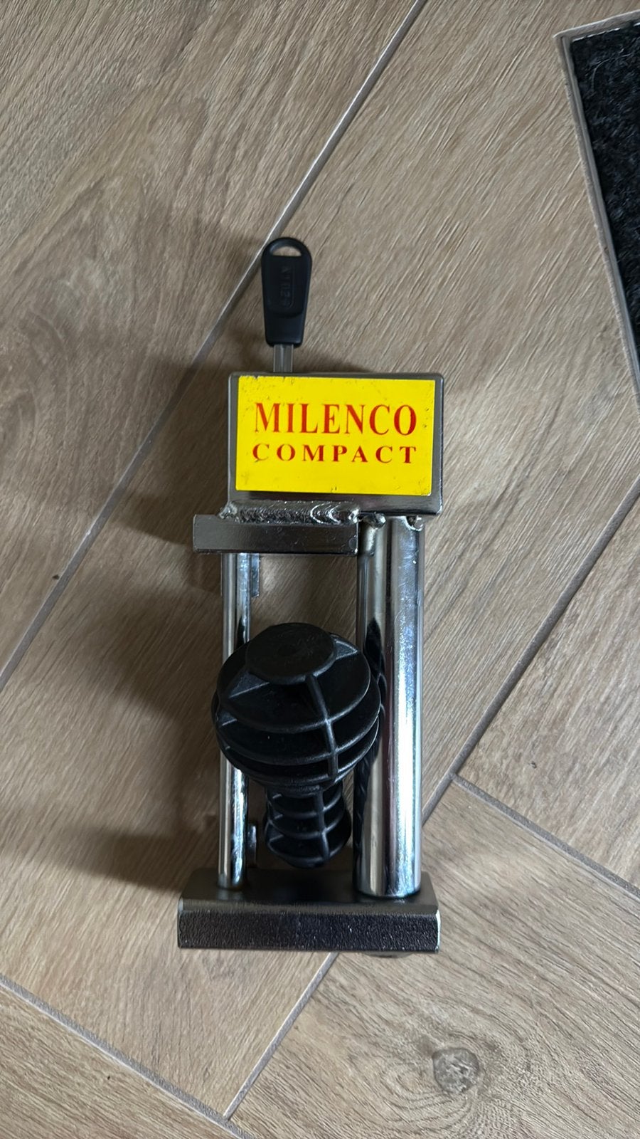 Knott milenco disselslot, Ophalen of Verzenden, Zo goed als nieuw