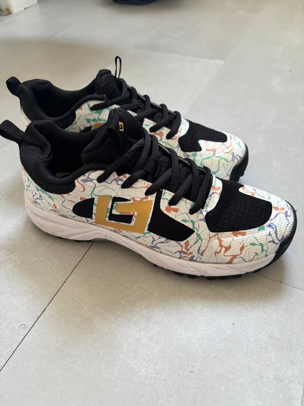 Brabo hockeyschoenen/ korfbal schoenen veld 37, Ophalen, Zo goed als nieuw, Overige typen, Overige merken
