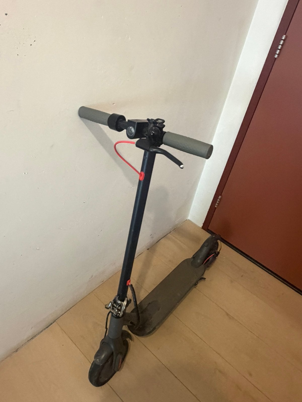 Elektrische step inclusief lader te koop!, Ophalen, Zo goed als nieuw, Elektrische step (E-scooter)