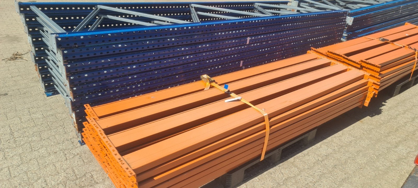 Gebruikte Nedcon stelling 4000 Hoog 1100 Diep, liggers 2700, Ophalen