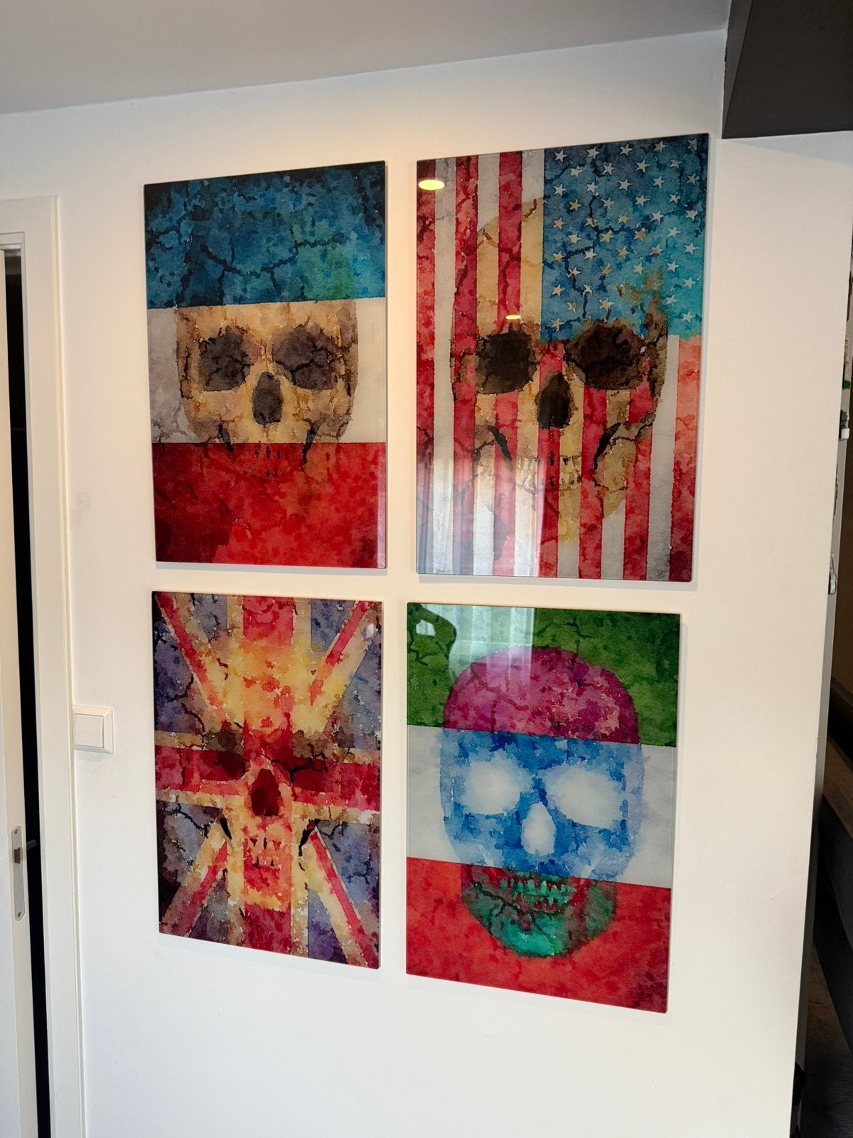 Set van 4 luxe glazen wanddecoraties – Skull & Vlaggen, Antiek en Kunst, Ophalen