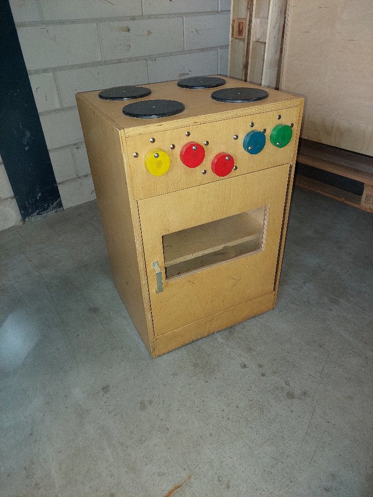 Vintage speelkeukentje / speel fornuisje, Ophalen, Zo goed als nieuw, Hout, Speelkeuken