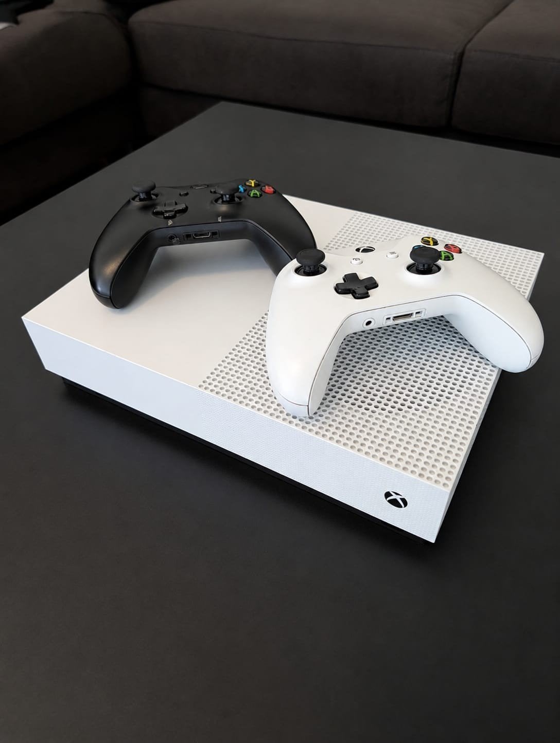 Xbox One S All-Digital met 2 controllers, Spelcomputers en Games, Spelcomputers | Xbox One, Ophalen of Verzenden, Gebruikt, Met 2 controllers