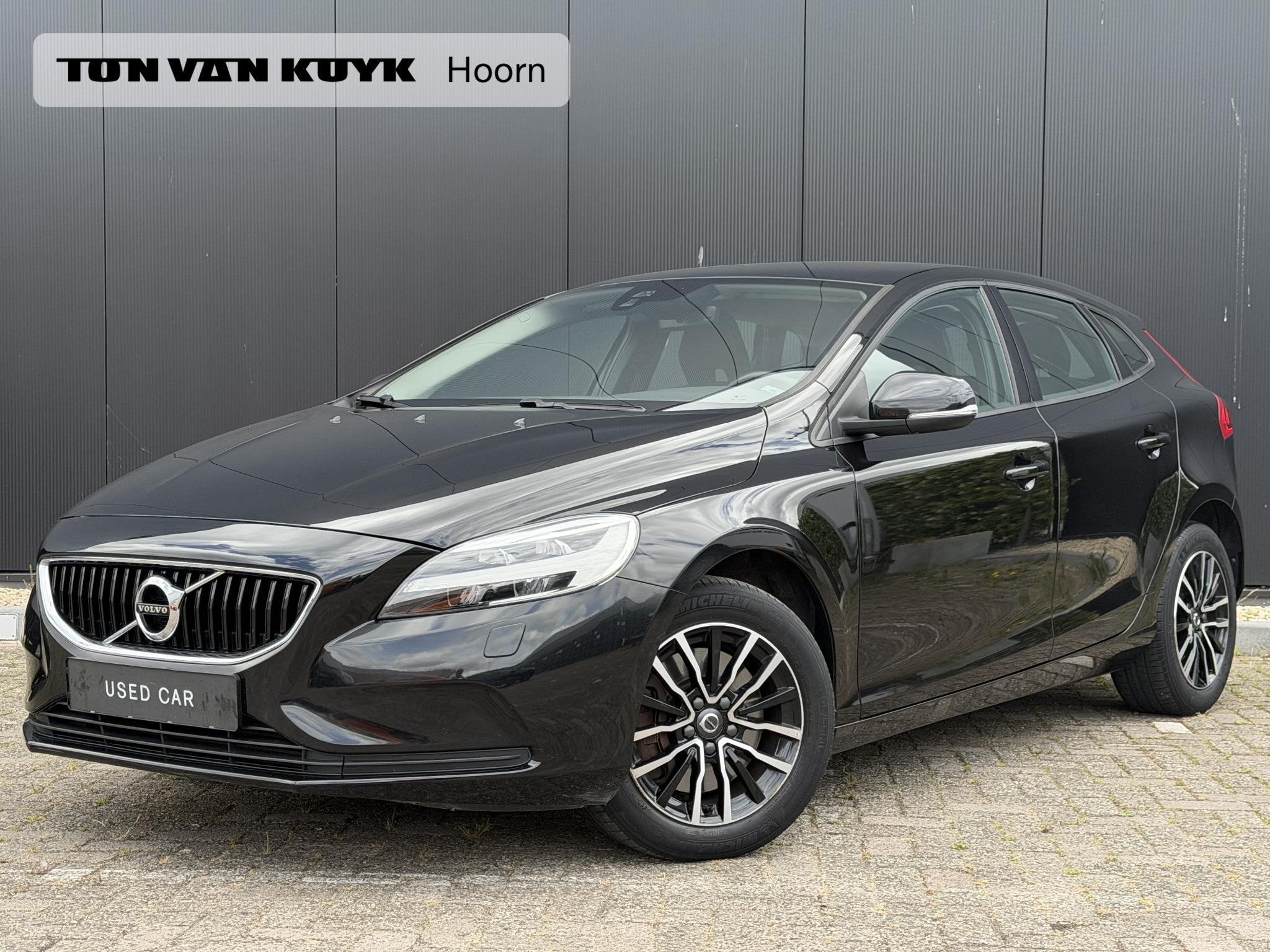Volvo V40 1.5 T2 Nordic+ Camera / Stoel verwarming / Cruise, Auto's, Volvo, Euro 6, 4 cilinders, 700 kg, Leder en Stof