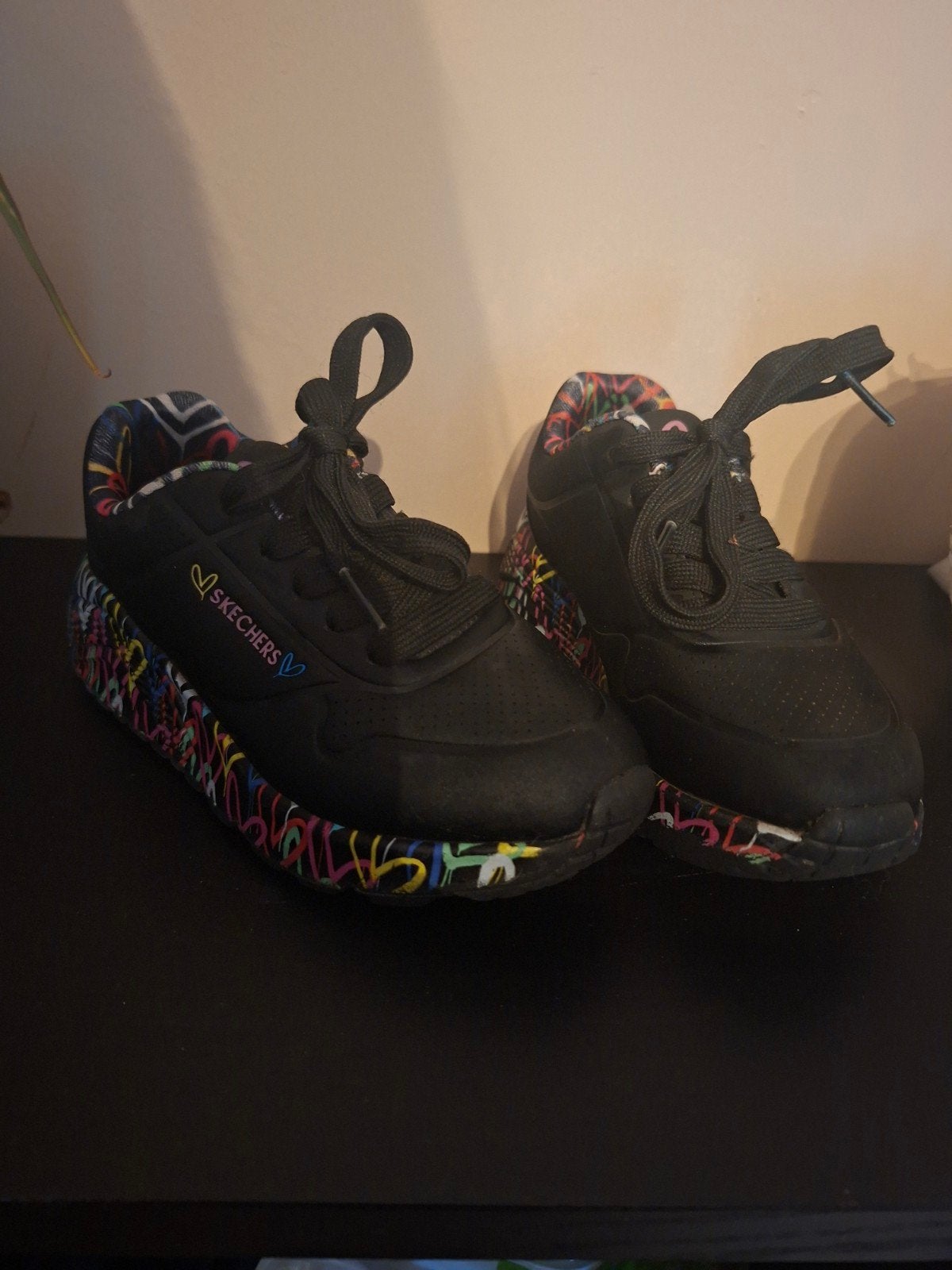 Skechers sneakers maat 27 met kleurrijke zool, Ophalen of Verzenden, Gebruikt, Skechers, Jongen of Meisje