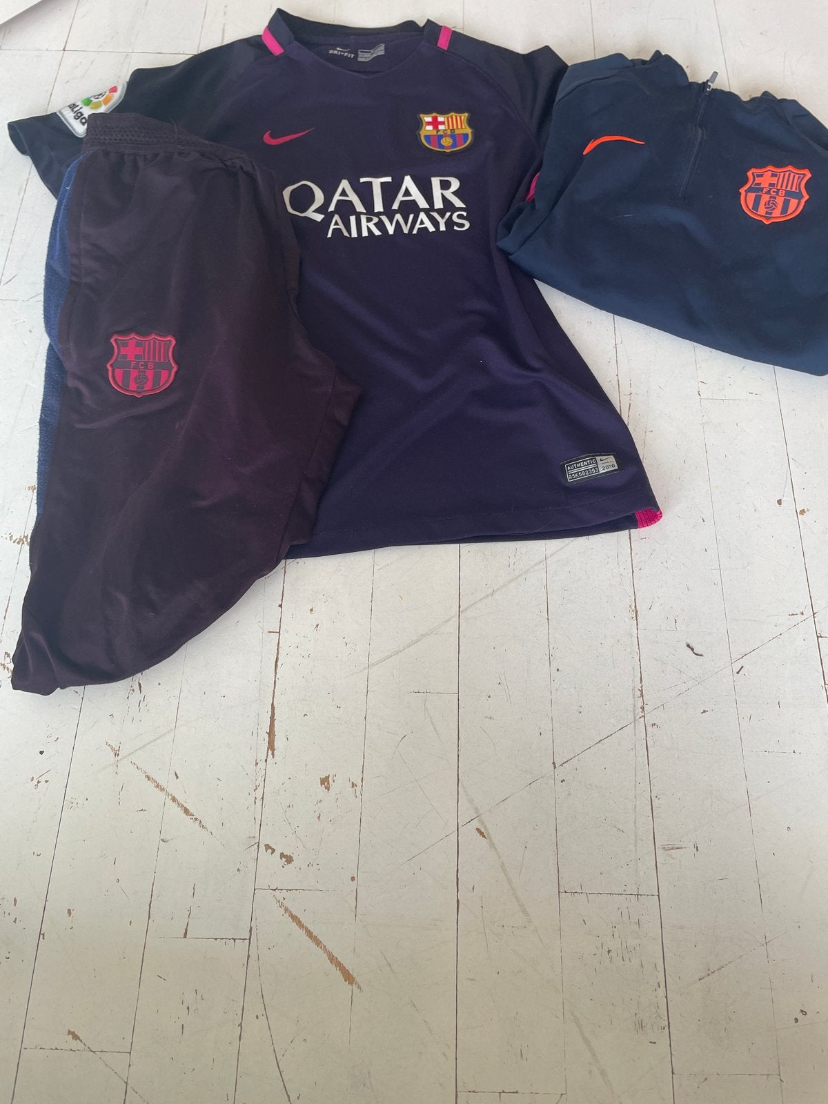 FC Barcelona Trainingsset (Shirt, Broek, Jas) - Maat L, Maat S, Ophalen of Verzenden, Gebruikt, Set