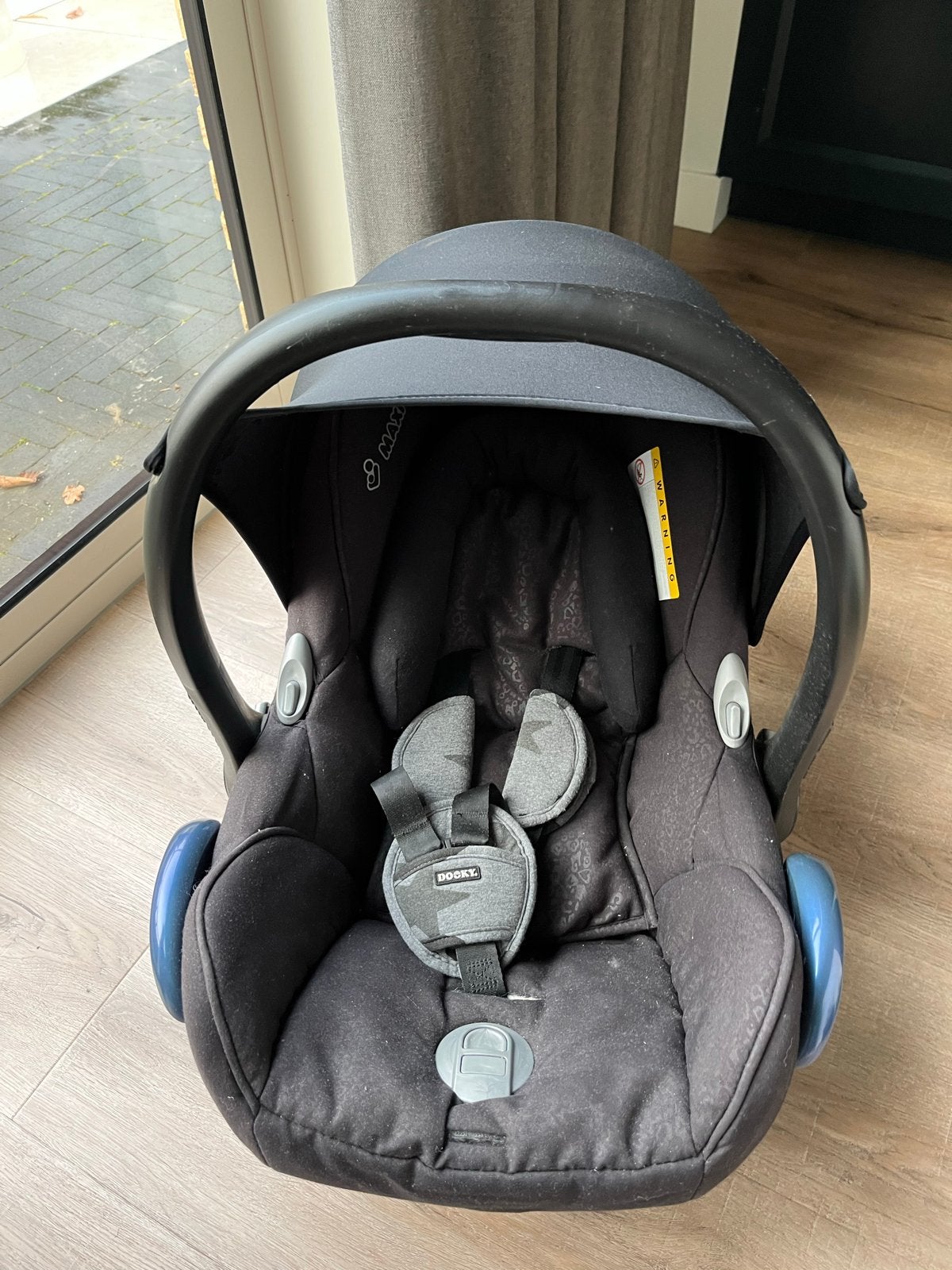 Maxi-Cosi autostoel met twee FamilyFix bases, Ophalen, Gebruikt, Zijbescherming, Isofix