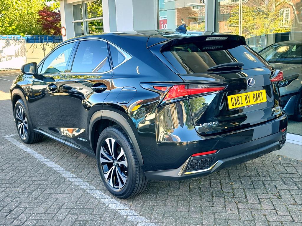 Lexus NX 300h AWD F SPORT LINE AUTOMAAT Head-up Display | St, Automaat, 12 maanden, Gebruikt, Zwart
