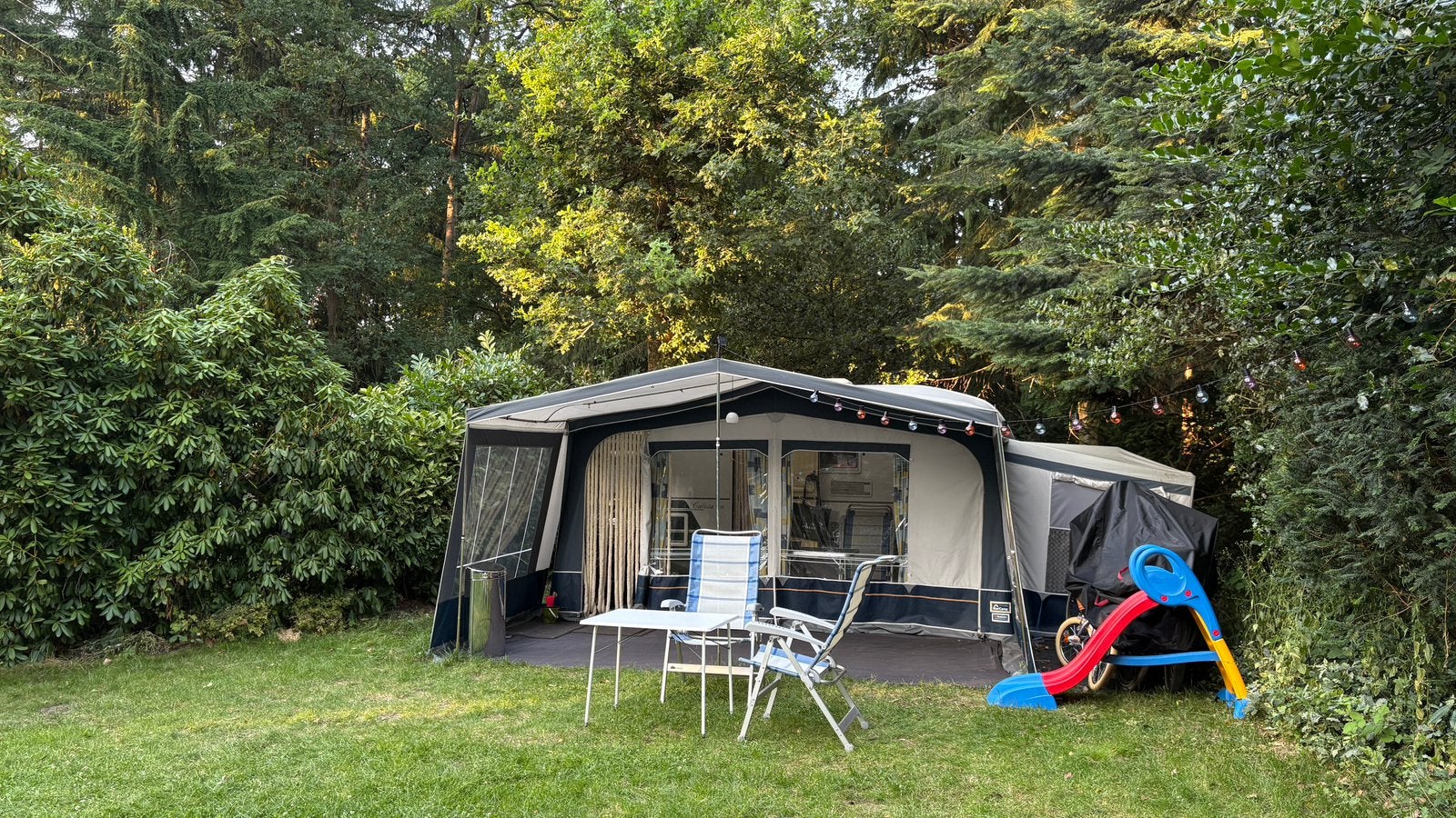 Chateau Calista 430 te koop aangeboden, Caravans en Kamperen, Openslaande ramen, Treinzit, Particulier, 6 tot 7 meter