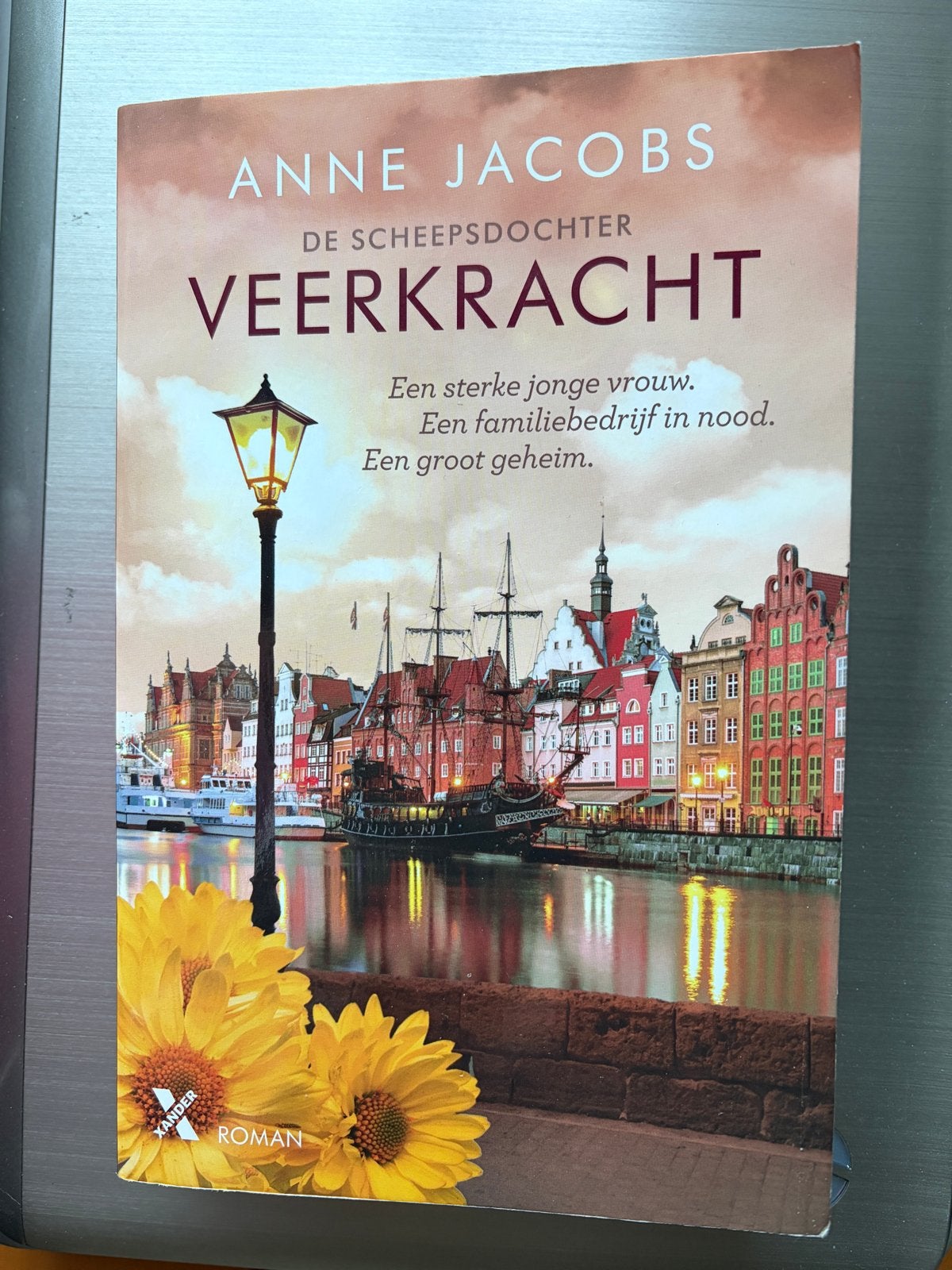 De Scheepsdochter: Veerkracht - Anne Jacobs, Ophalen of Verzenden, Zo goed als nieuw, Nederland