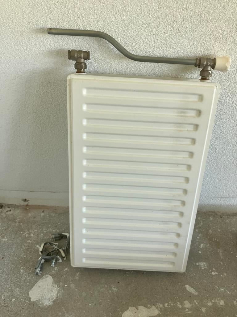 Radiator, Ophalen, 30 tot 80 cm, Radiator, Zo goed als nieuw