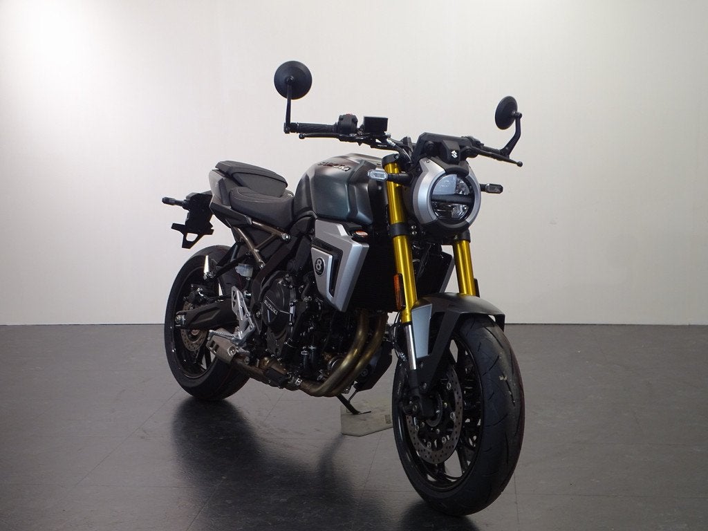 Suzuki GSX GSX-8T, Bedrijf, Meer dan 35 kW, Naked bike