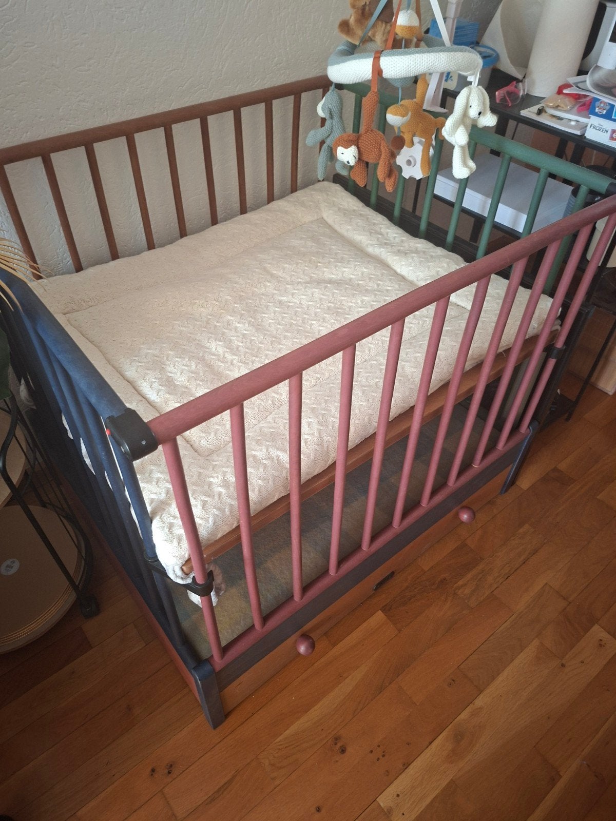 Box Vintage blauw rose groen.plus muziek dingetje en zak, Kinderen en Baby's, Ophalen, Gebruikt, Vierkant, In hoogte verstelbaar