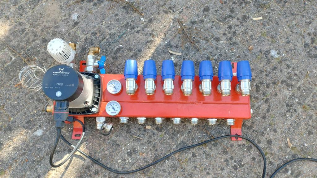 Vloerverwarming verdeler 7 gr. met Grundfos Alpha 2 L po, Doe-het-zelf en Verbouw, Verwarming en Radiatoren, Gebruikt, Overige typen