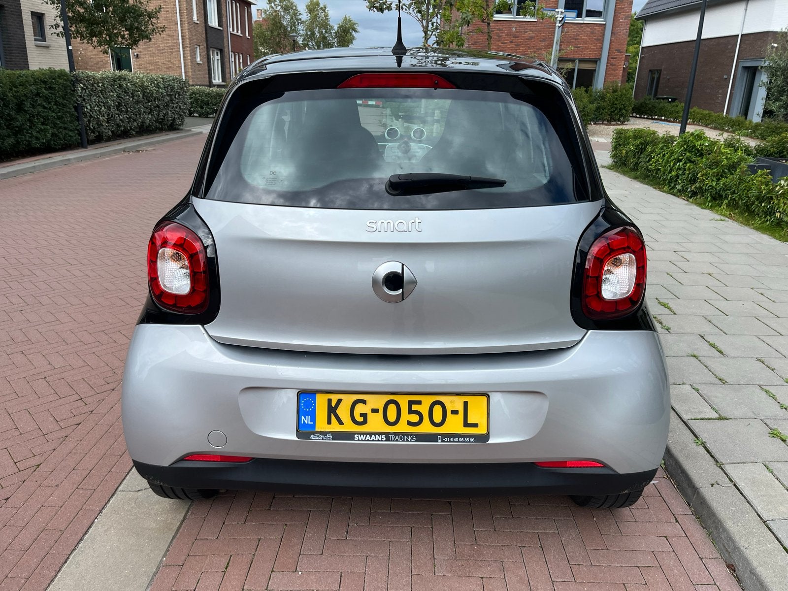Foto 4 van Smart ForFour 1.0 52KW 2016 Grijs