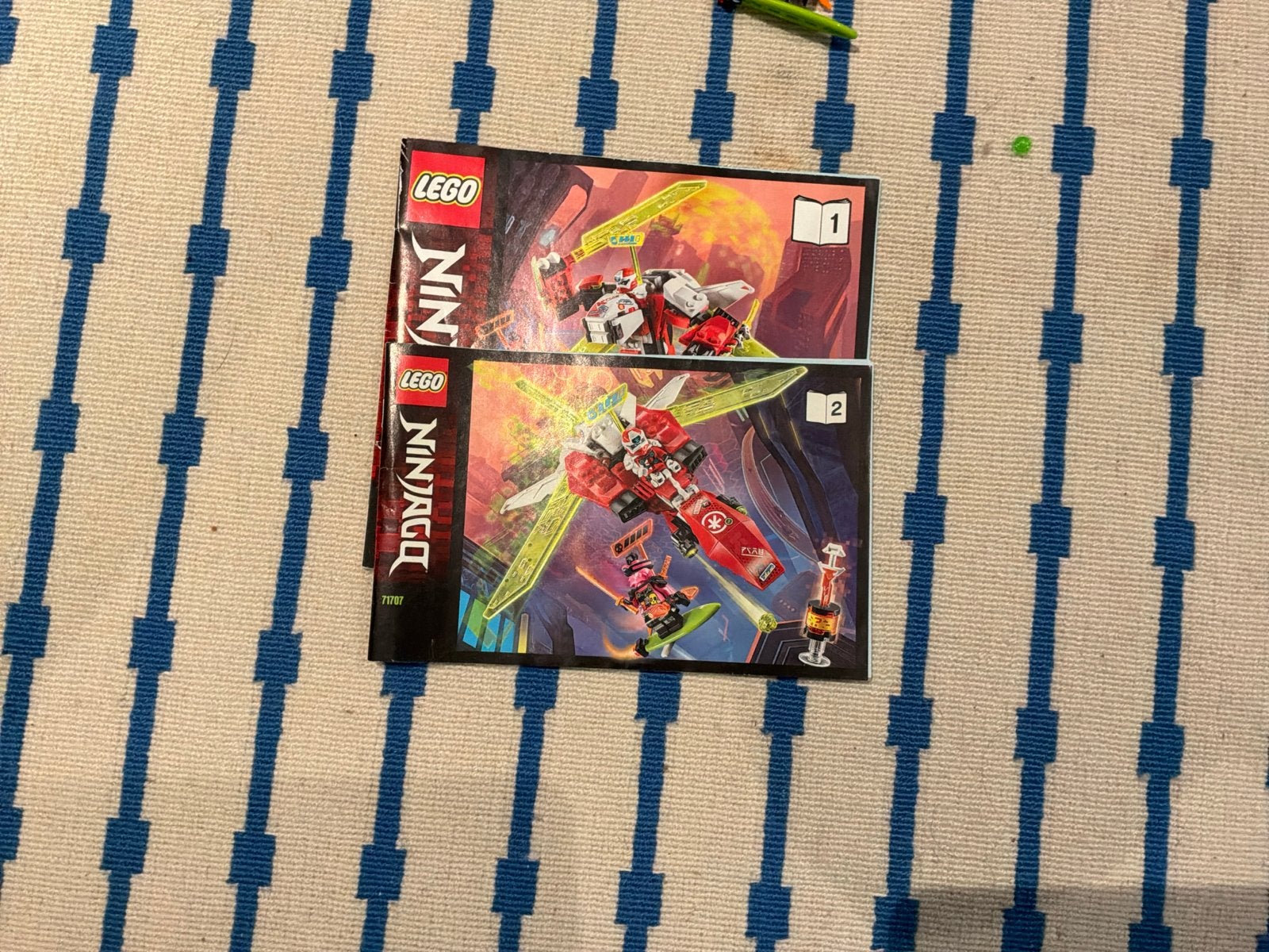 Foto 3 van Lego Ninjago sets (compleet, behalve 1 boekje)