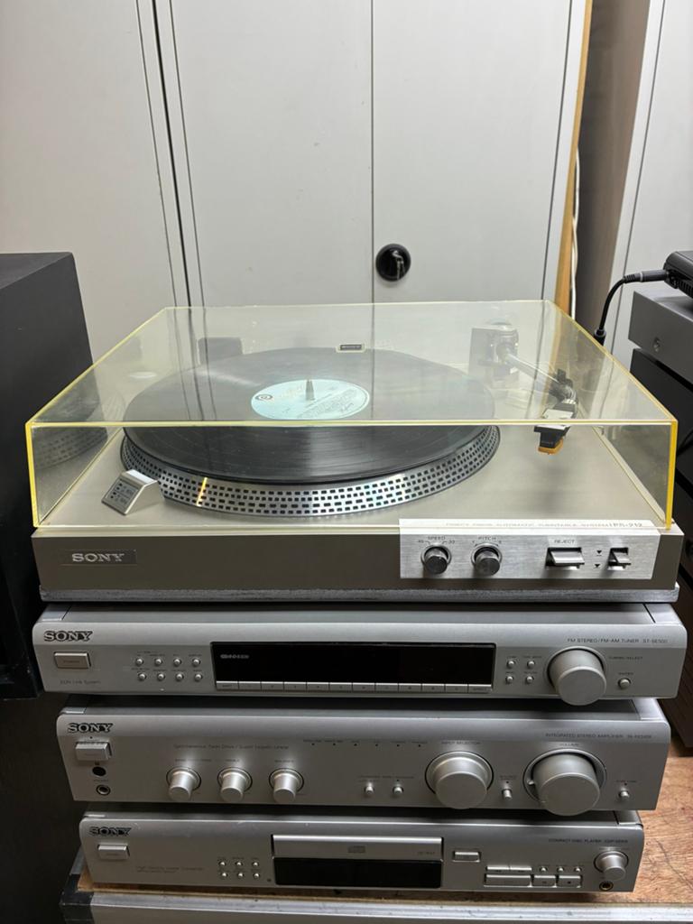 Sony stereoset zilver in zeer goede staat pickup DD Bose 301, Ophalen, Losse componenten, Tuner of Radio, Zo goed als nieuw
