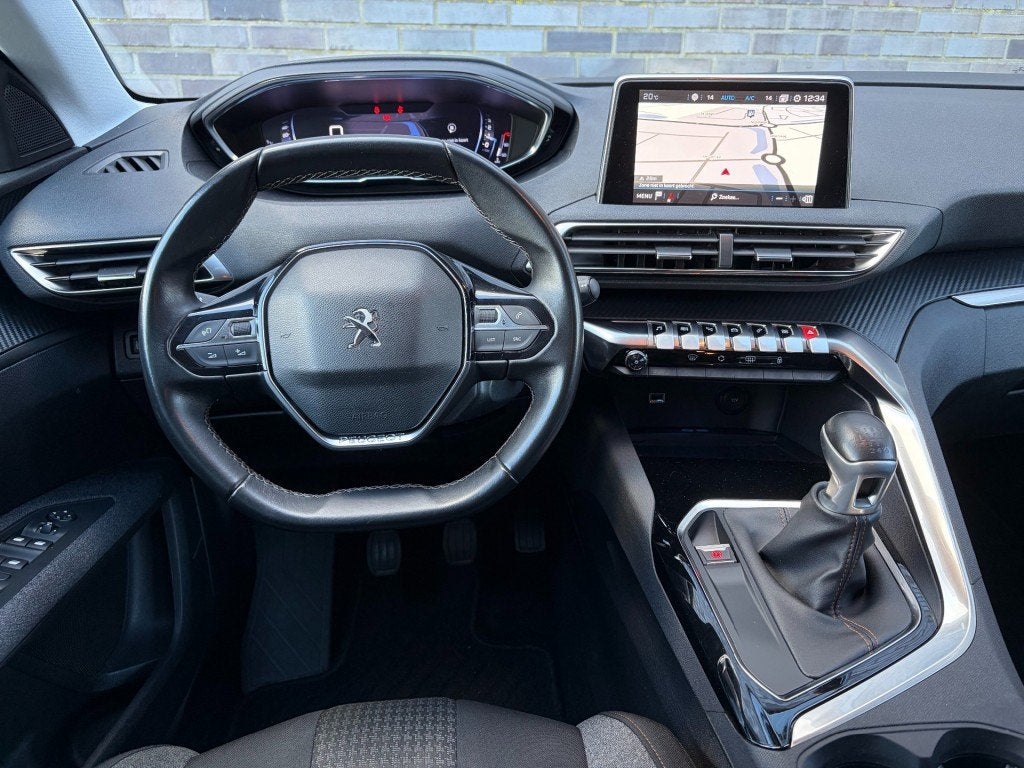 Peugeot 5008 1.2 PT - 7-PERS. - ORG. NL. - AFN. TREKH. - 17, Auto's, Voorwielaandrijving, Parkeersensor, Gebruikt, Euro 6