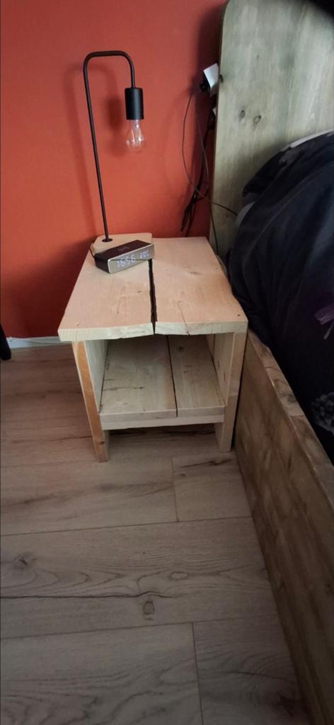 2 mooie steigerhouten nachtkastjes, Huis en Inrichting, Slaapkamer | Nachtkastjes, Ophalen, Minder dan 45 cm, Zo goed als nieuw