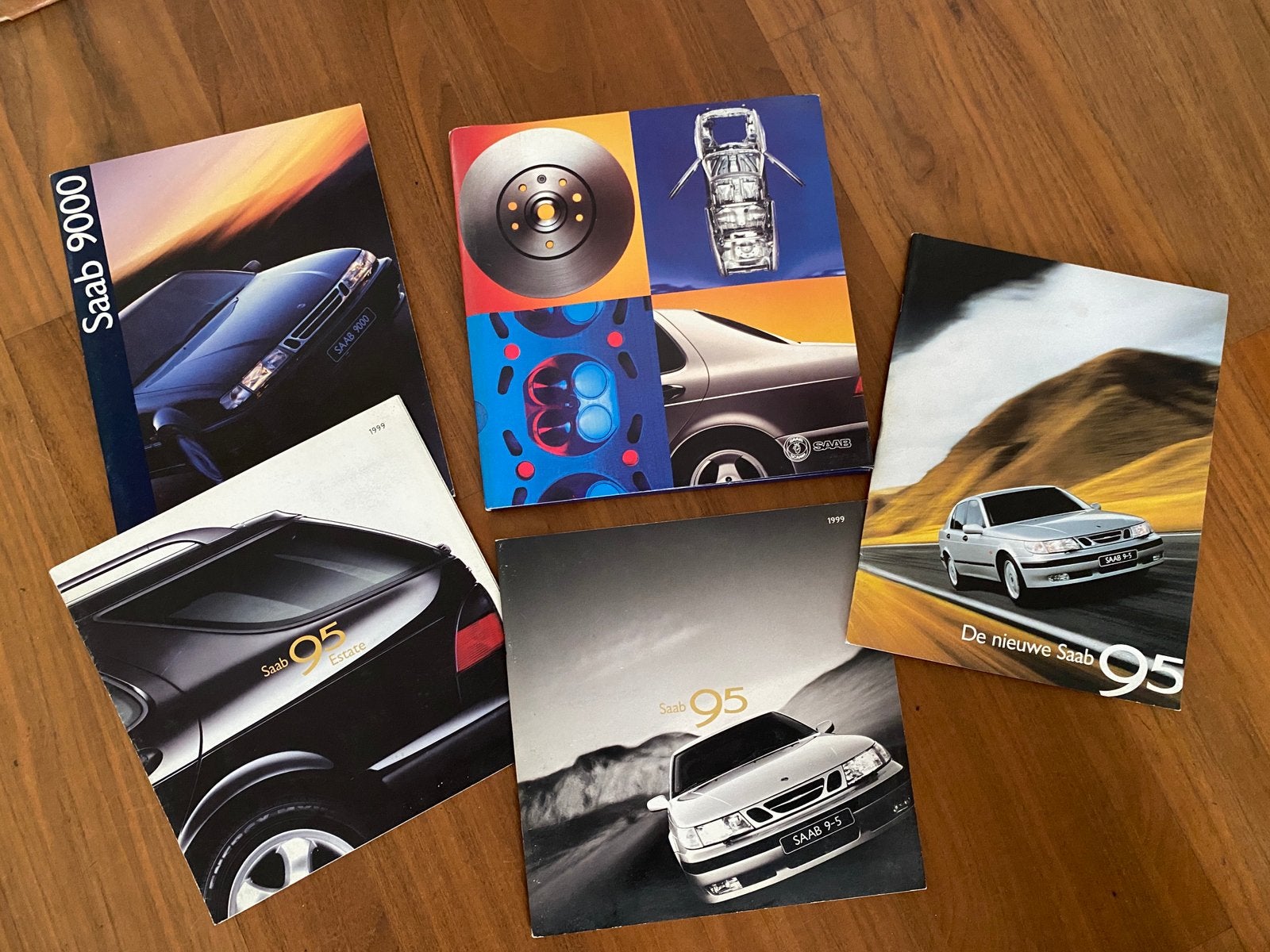 Saab autobrochures., Boeken, Ophalen of Verzenden