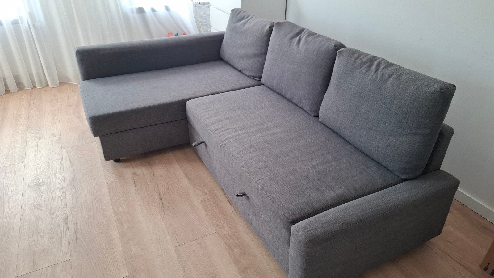 IKEA FRIHETEN Hoekbank met opbergruimte en slaapfunctie, Gebruikt, 125 tot 150 cm, Hoekbank, Driepersoons