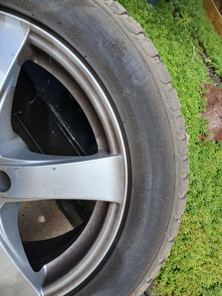 Winterbanden, Auto diversen, Autosport-onderdelen, Ophalen of Verzenden