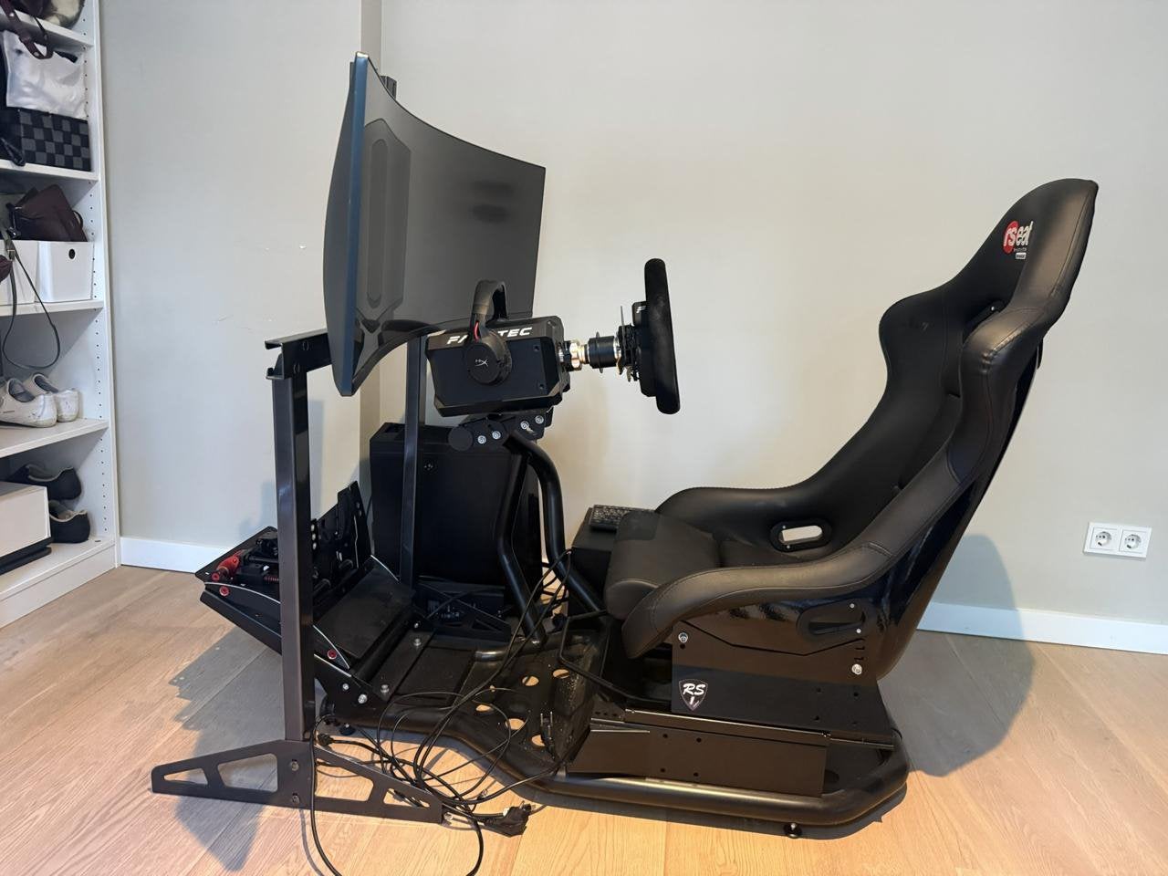 Simrig: Fanatec Podium DD1 + RSeat RS1 + 49" Samsung + pc, Spelcomputers en Games, Ophalen, Gebruikt, 1 speler, Racen en Vliegen
