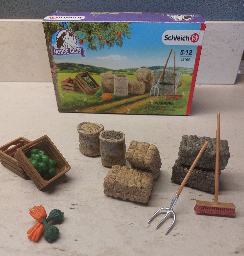 schleich HORSE CLUB - Voederset - 42105 (met doos), Ophalen of Verzenden, Zo goed als nieuw