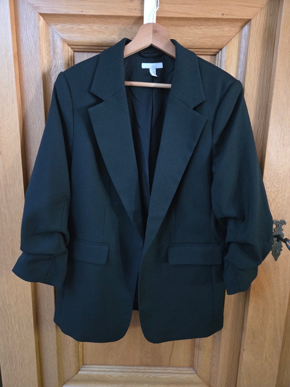 H&M zwarte slim fit blazer met rimpeleffect mouwen mt 44, H&M, Zwart, Maat 42/44 (L), Nieuw