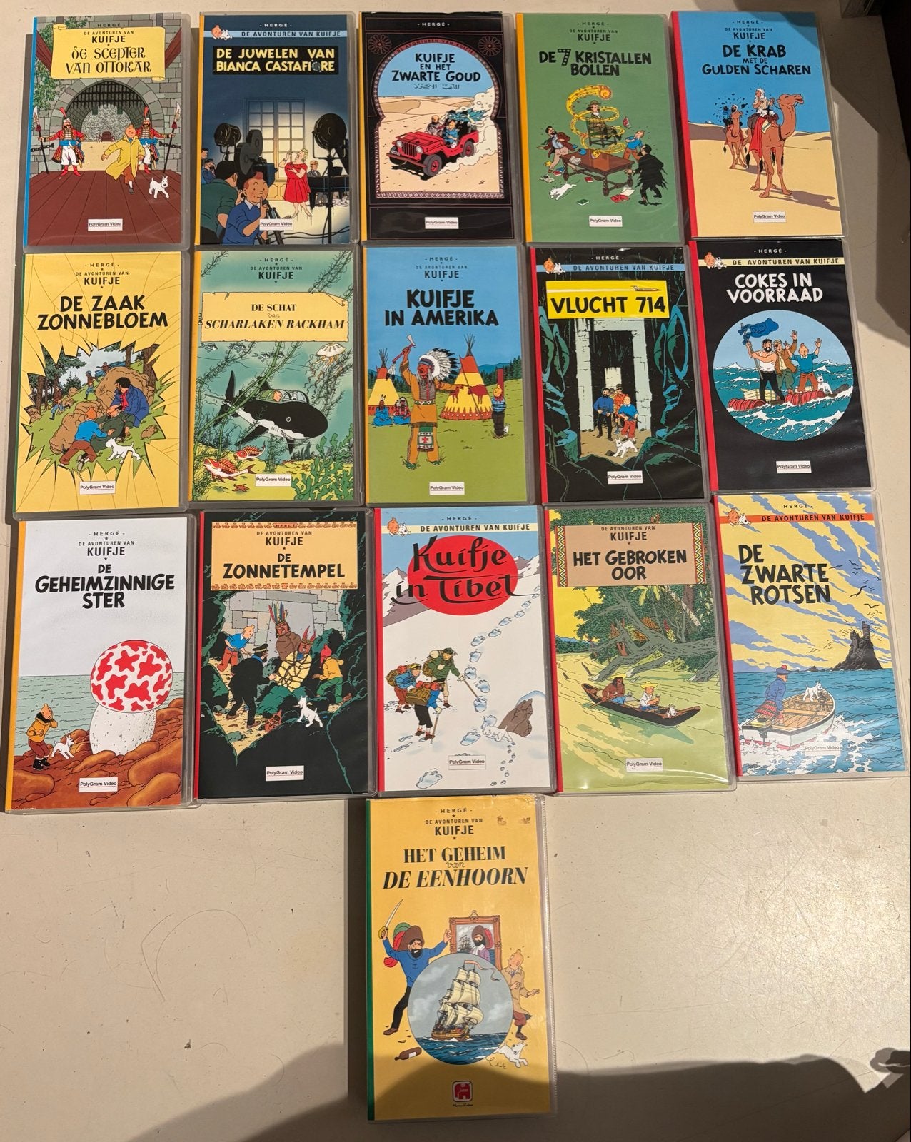 Grote collectie Kuifje VHS-banden - 16 stuks, Alle leeftijden, Ophalen of Verzenden, Gebruikt