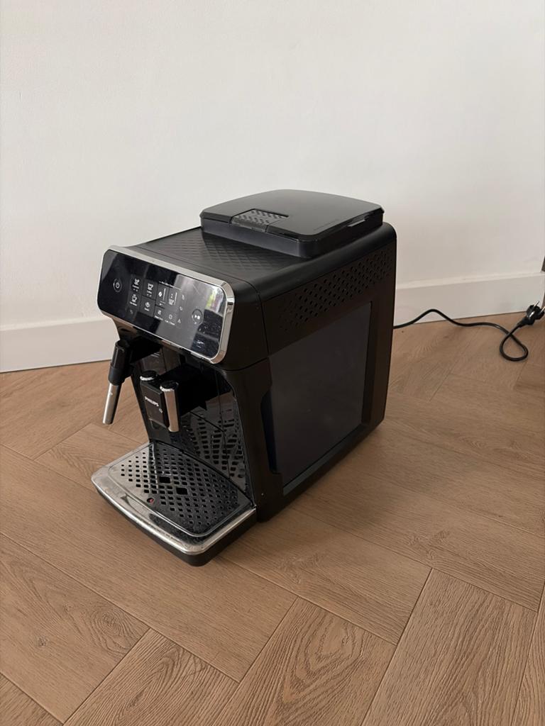 Philips 2200 Serie Volautomatische Espressomachine / defect, Ophalen, Afneembaar waterreservoir, Espresso apparaat, Koffiebonen