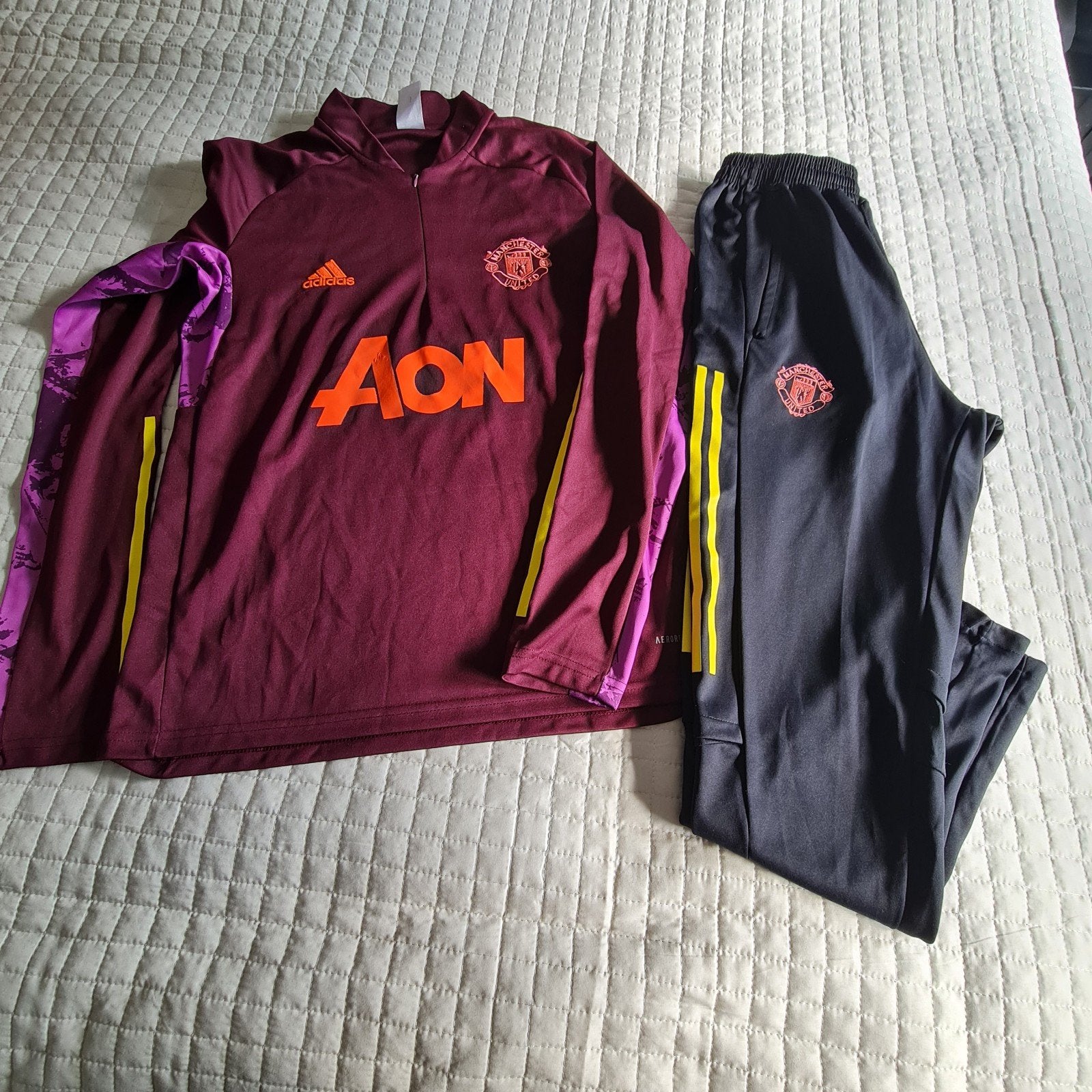 Manchester United trainingspak maat M, Overige kleuren, Maat 48/50 (M), Ophalen of Verzenden, Adidas
