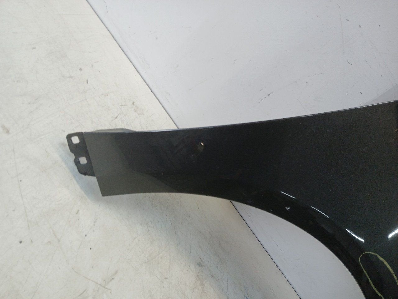 Spatbord rechts voor Ford Focus, Auto-onderdelen, Onderdelen@venauto.nl, Van der Ven Autorecycling B.V., Gebruikt, Ettenseweg 76, 4706 PB Roosendaal, The Netherlands