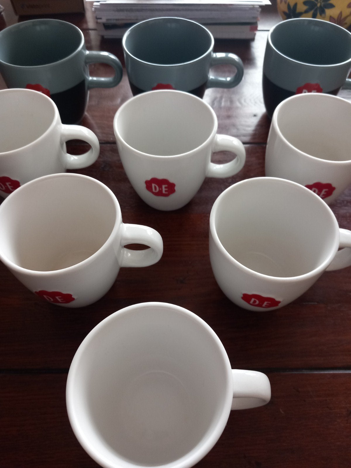 9x DOUWE EGBERTS MOKKEN. IN NIEUWSTAAT !!!, Huis en Inrichting, Verzenden, Zo goed als nieuw, Overige stijlen, Kop(pen) en/of Schotel(s)