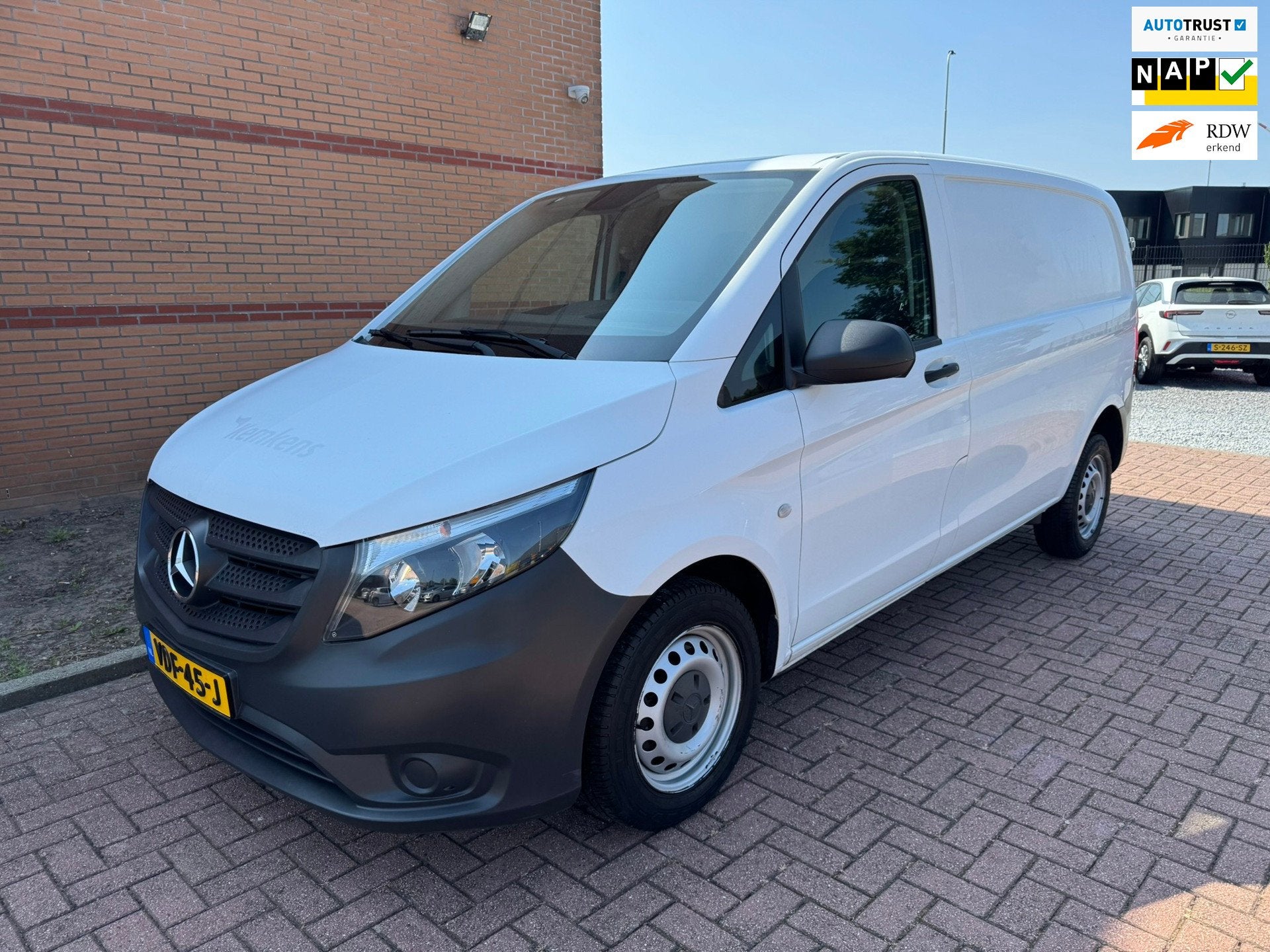 Mercedes-Benz Vito 111 CDI Functional Euro 6, 3 Persoons Inb, Auto's, Voorwielaandrijving, Stof, Gebruikt, 4 cilinders