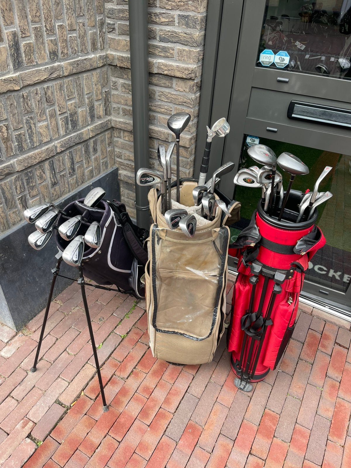 Heren golfsets voor 50,- per stuk of 125,- voor alles