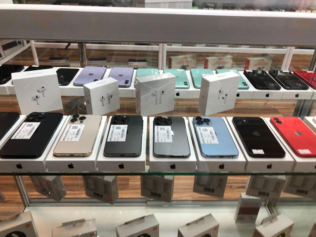 iphone 13 Pro  256GB - iphone 14 Pro  256GB - iphone 16 pro, Ophalen, Zo goed als nieuw, Overige typen