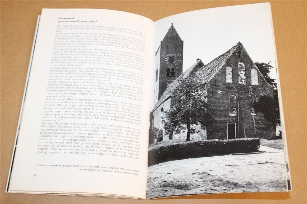 Oude Kerken in Groningen — Fotoboek, 1979, Ophalen of Verzenden, Gelezen