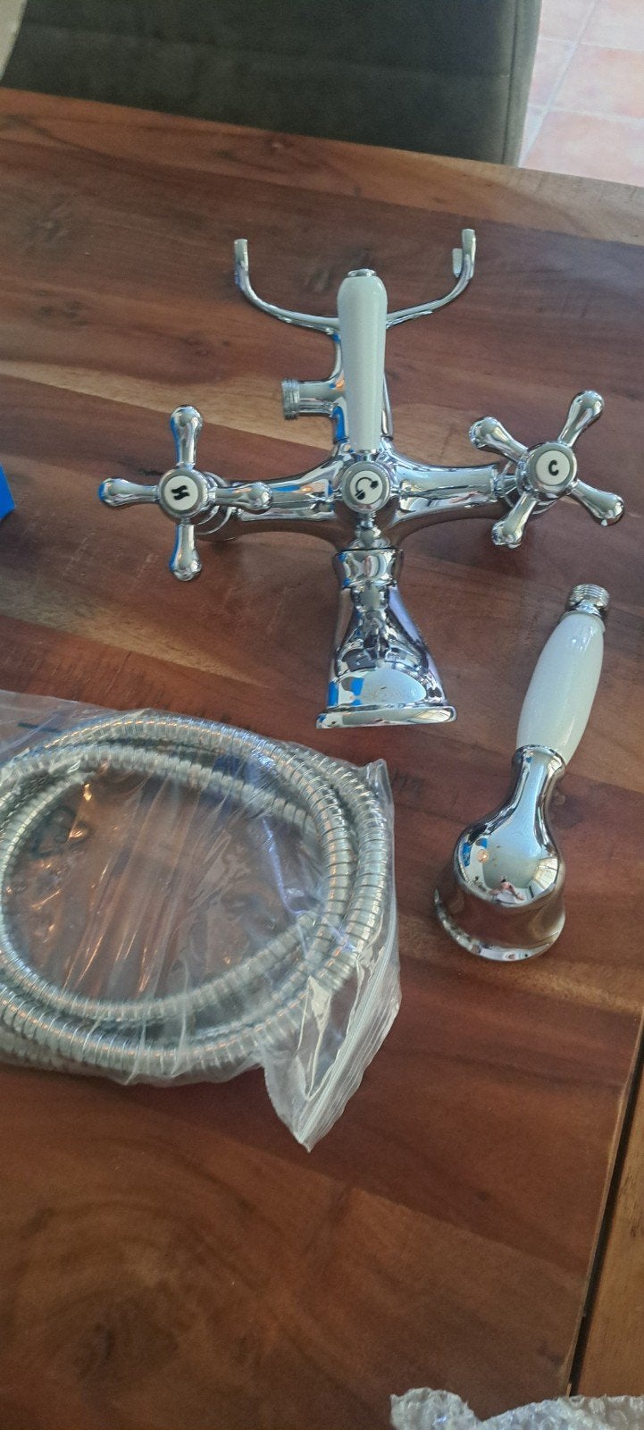 Nieuwe badkraan, Doe-het-zelf en Verbouw, Sanitair, Ophalen, Nieuw, Bad