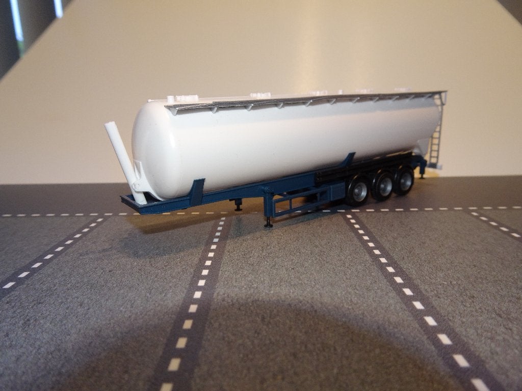 826 herpa bulk oplegger wit blauw 1:87 truck blanco 1:87, Ophalen of Verzenden, Zo goed als nieuw, Bus of Vrachtwagen, Herpa