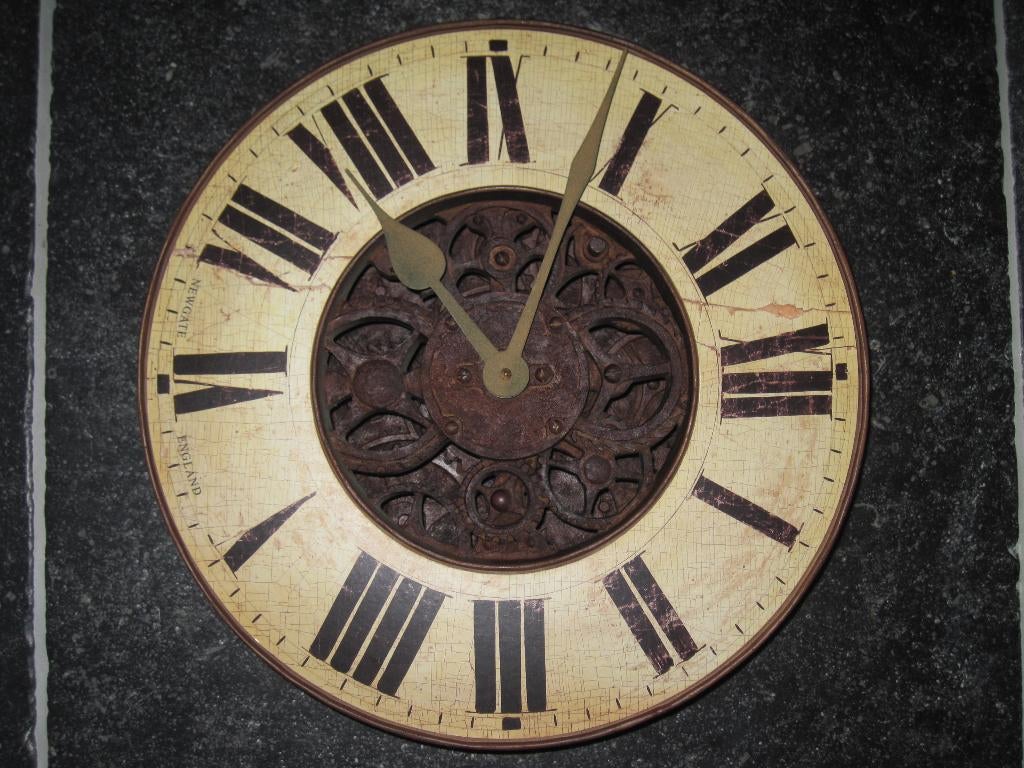Klok Newgate England, Ophalen, Zo goed als nieuw, Analoog, Wandklok