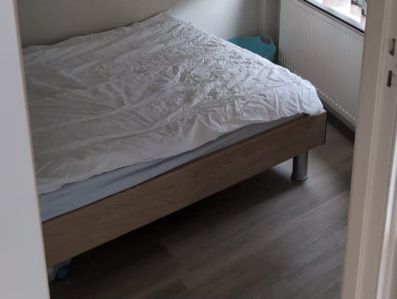 Bed, Huis en Inrichting, Ophalen, Gebruikt, Bruin, Twijfelaar