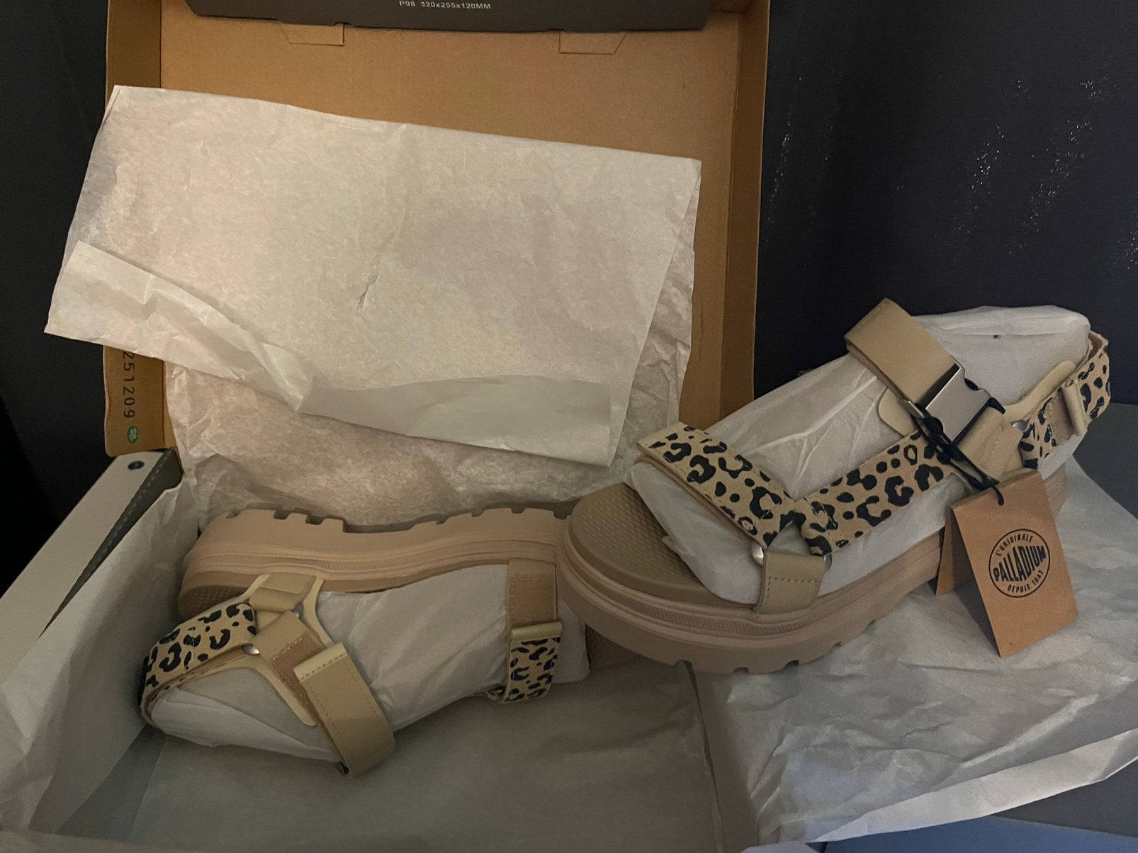 Nieuwe palladium, Kleding | Dames, Ophalen of Verzenden, Nieuw, Zwart, Sneakers of Gympen